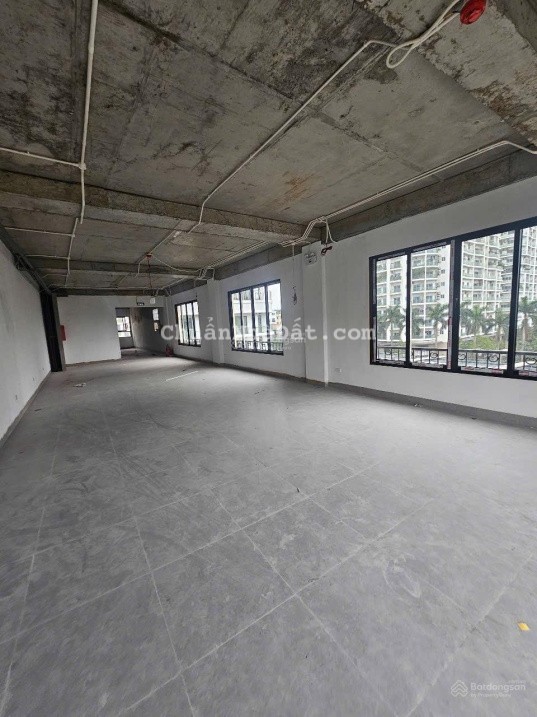 Cho thuê nhà mặt phố kinh doanh, 100m2 x 6 tầng tại Hoàng Hoa Thám - Ba Đình Cho thuê nhà mặt phố kinh doanh, 100m2 x 6 tầng tại Hoàng Hoa Thám - Ba Đình